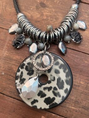 Silver Statement Pendant Necklace with Leopard Disc - Women’s Vtg. Necklace